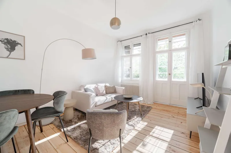 Charmante 3-Zimmer Wohnung in Neukölln - voll möbliert — photo 1
